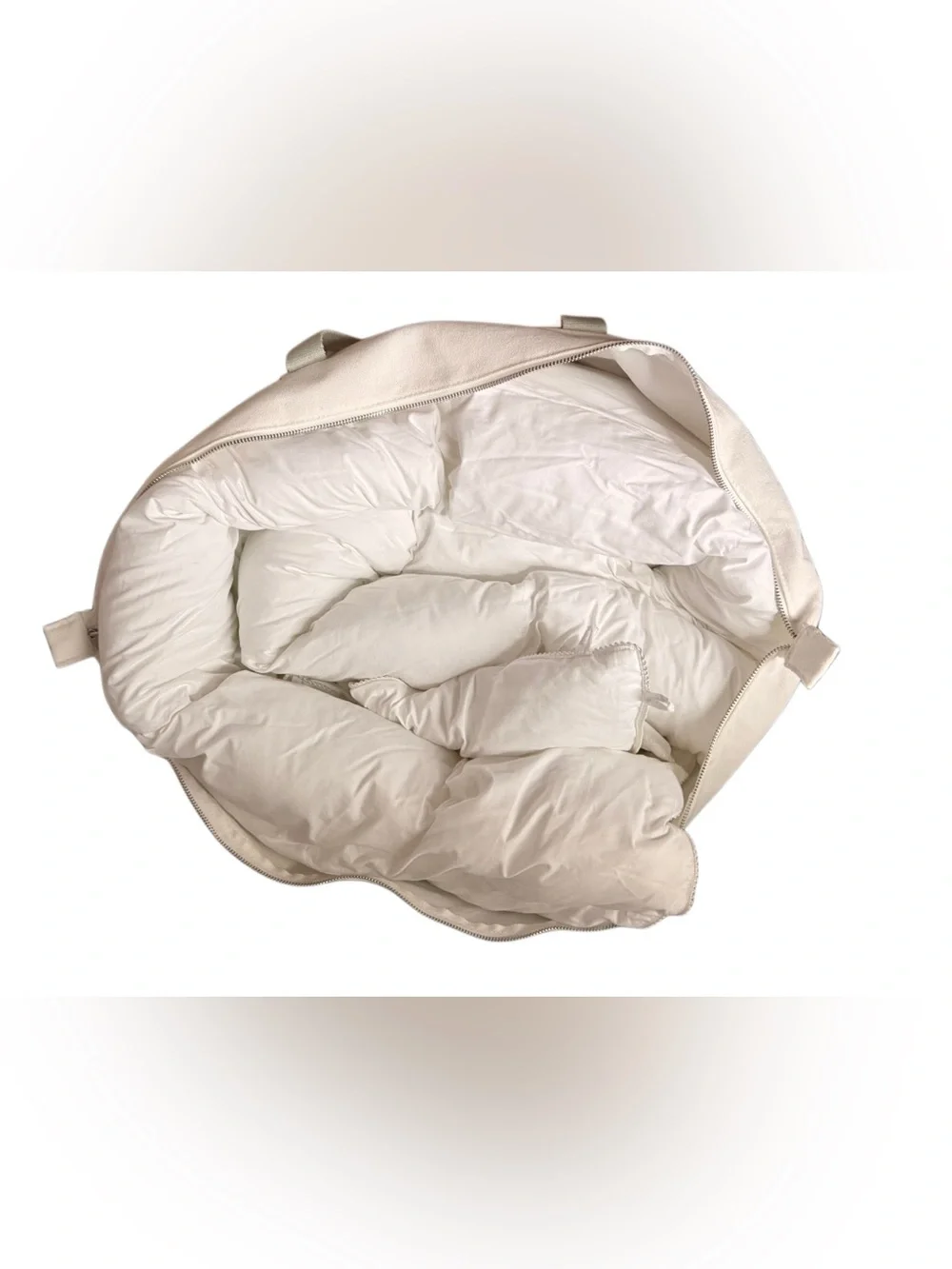 Cozy Earth Down Alternative Comforter Queen NWOT